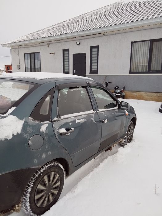 Продам автомобиль Лада Гранта