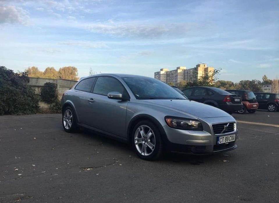 Volvo C30                                  .