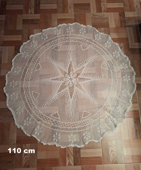 Mileu traditional, fata de masa, crosetata manual