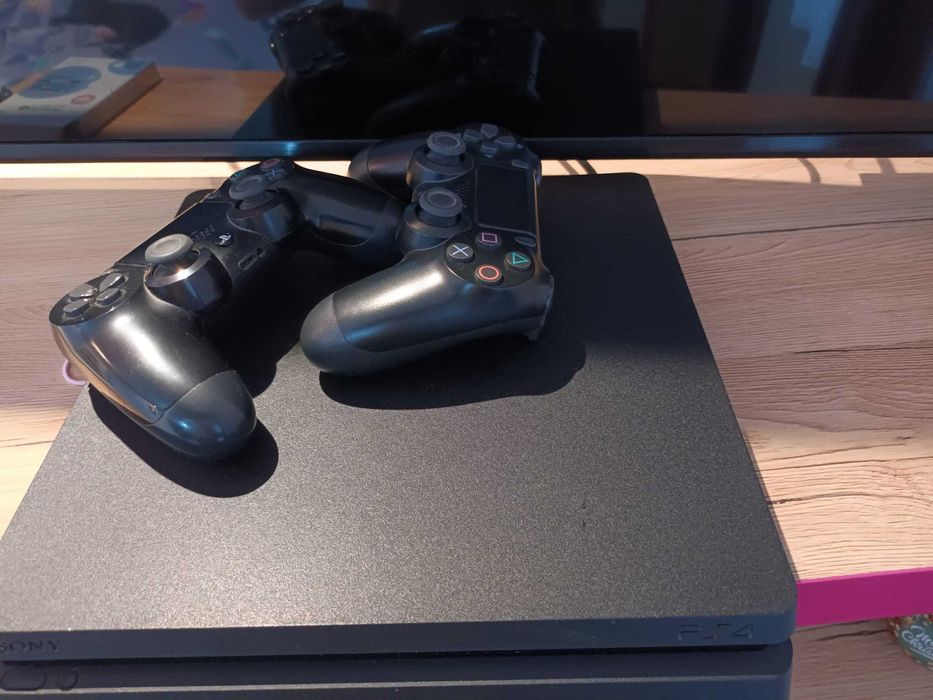 Vand PS 4 Slim, SONY