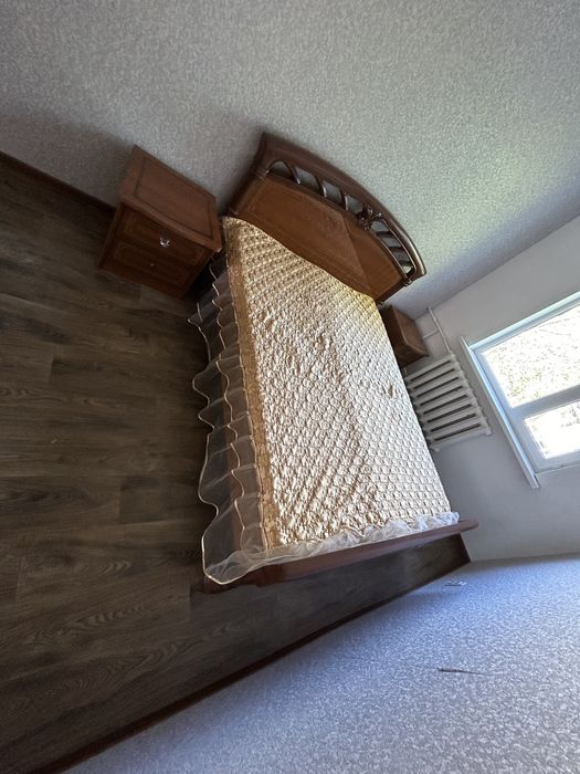 Срочно продам спальный гарнитур