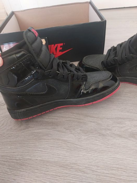 Jordan 1 high black