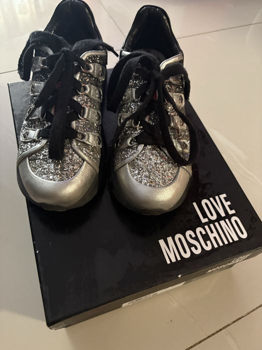 Дамски обувки на марката Love Moschino