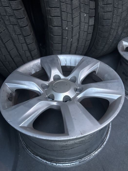 Диски р17 от прадо 150. Все ровные, 1 диск варенный. В идеале