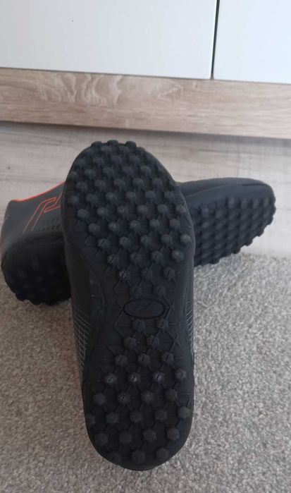 Детски стоножки за изкуствена трева Nike Zoom и Pro Touch, номер 36.5