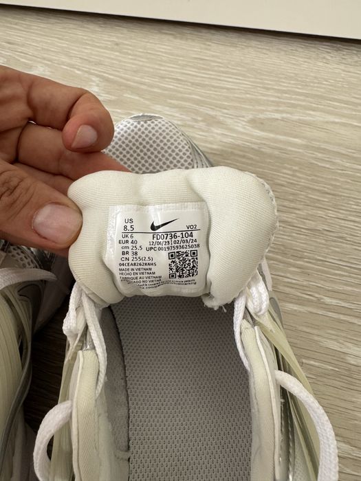 Продам кроссовки