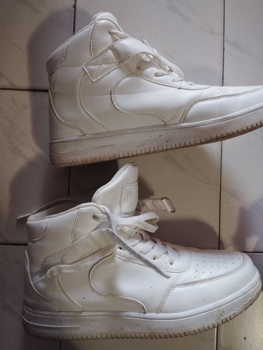 Обувки Puma и Cropp