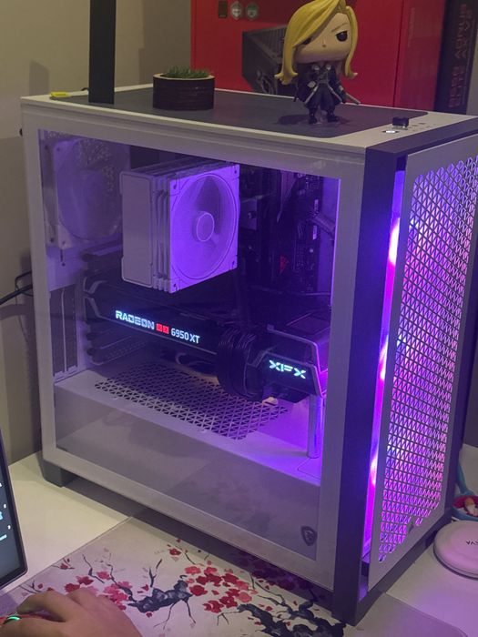 7500F+RX6950XT игровой компьютер