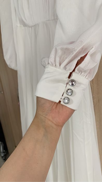 Продам новое платье