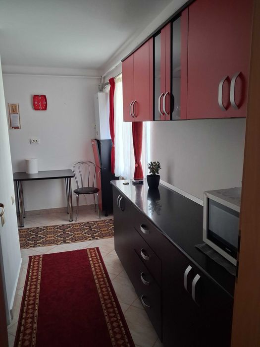 Inchiriez apartament