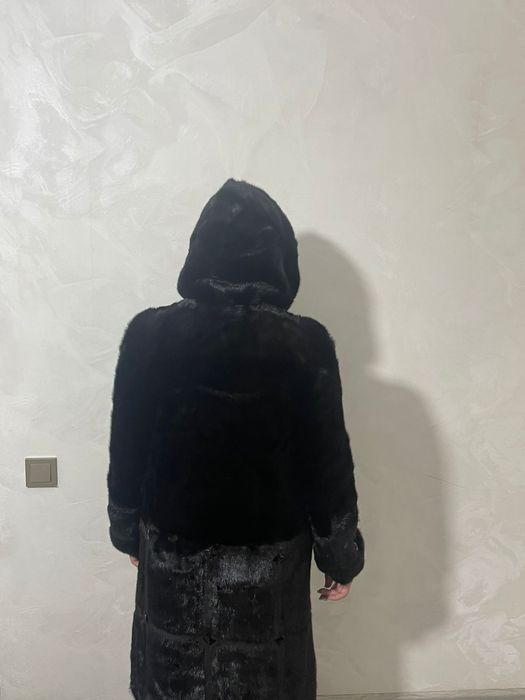 Продам норковую шубу