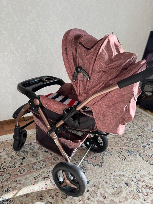 Детская прогулочная коляска