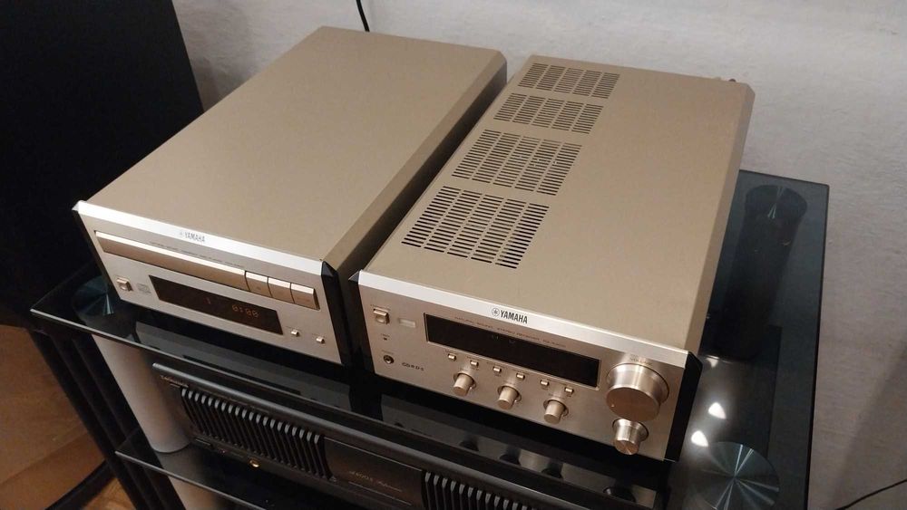 Yamaha RX-E400 Piano Craft RX-E400 / CDX-E400 HI-FI усилитель