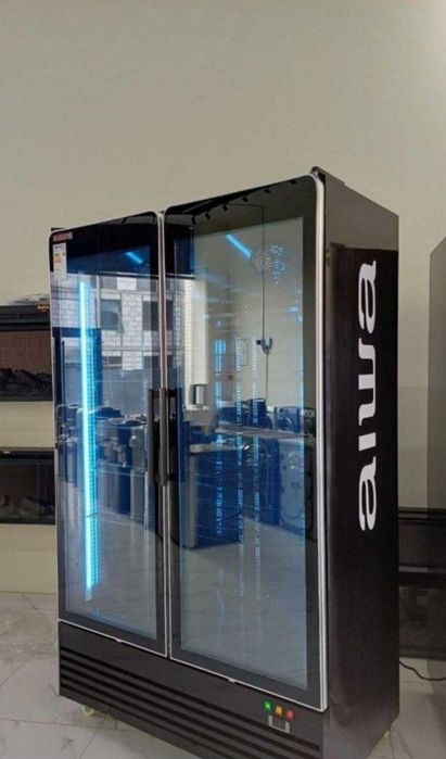 Витриный холодильник от бренда Aiwa