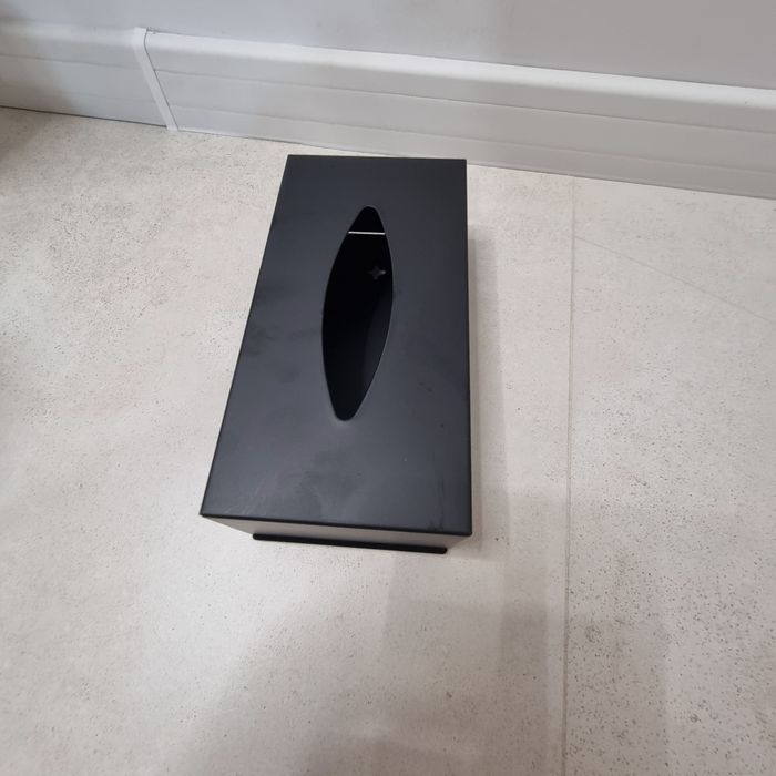 Стойка за тоалетна хартия и кутия за салфетки