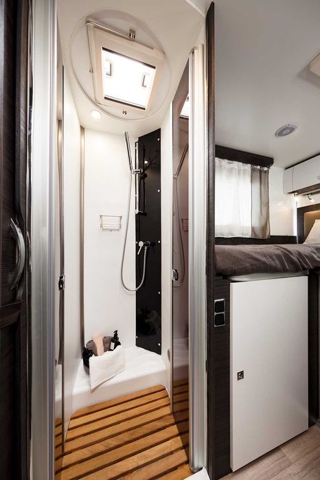 Inchirieri autorulote 5-6 locuri