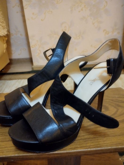 Продам женские обувь