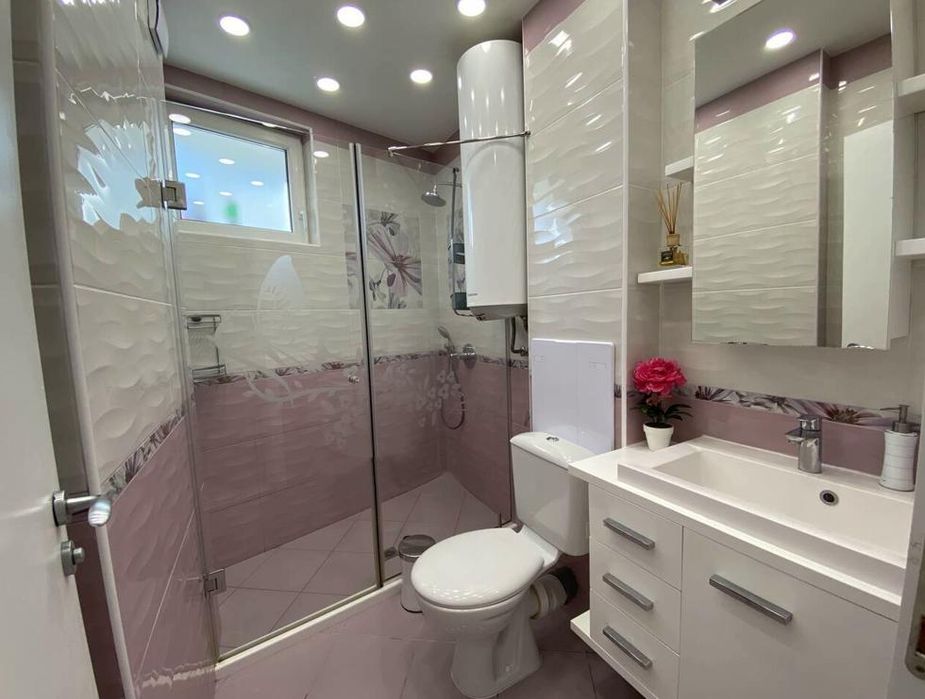 Дава се под наем Тристаен апартамент в Пловдив, Център - 70 кв.м за 561 € - Снимка #9