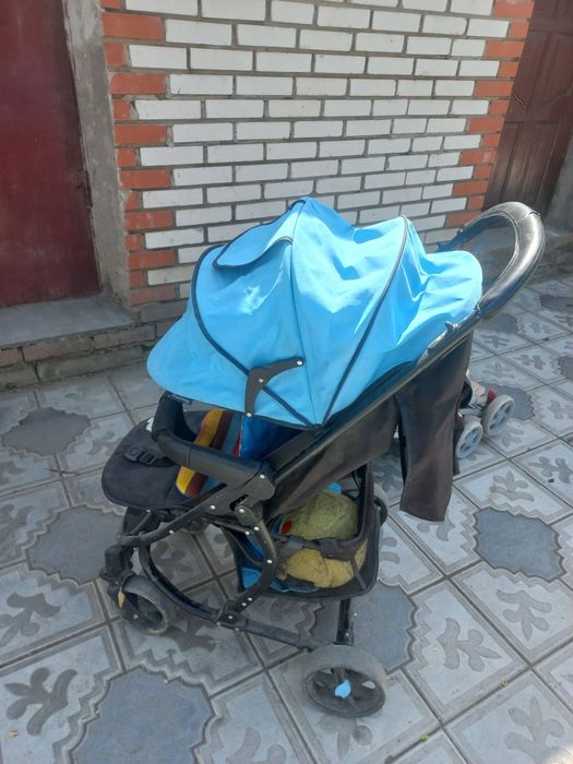 Продам детскую коляску