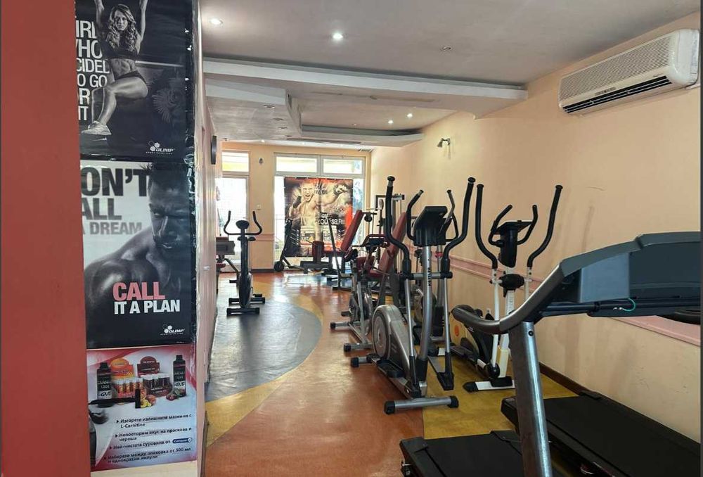 Дава се под наем Заведение в Варна, Гръцка махала - 247 кв.м за 500000 € - Снимка #1