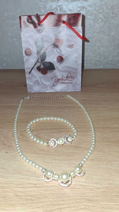 Перли комплект колие и гривна