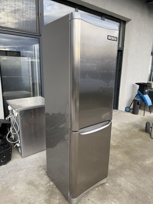 Хладилник с фризер Индезит 189 см