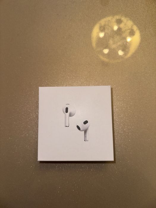 Airpods 3 2025 Noi, Sigilate
