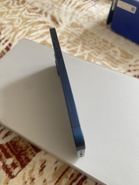 Продам Apple Iphone 12