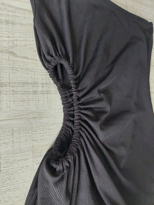 Лятна черна рокля