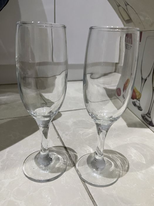 Продам бокалы стеклянные