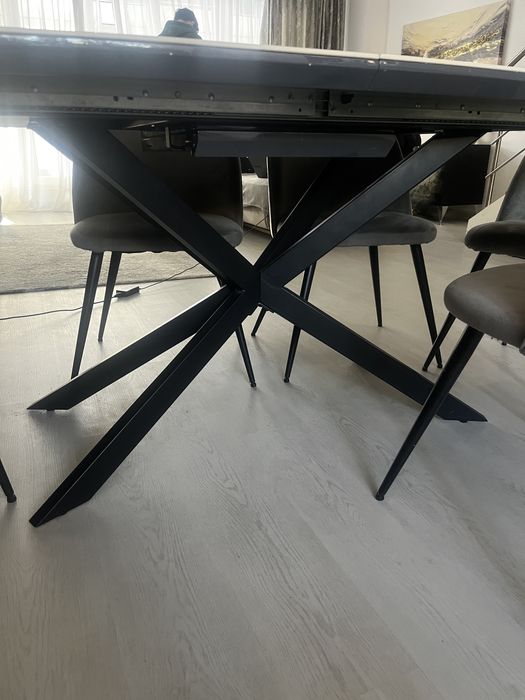 Masa extensibila ceramica aspect de marmura