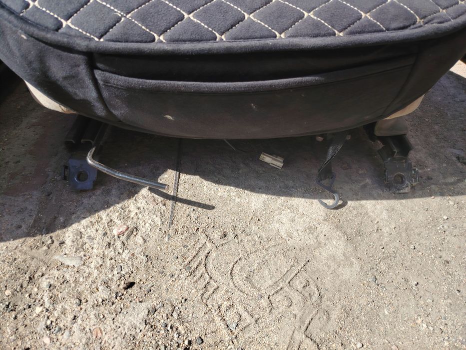 Сиденья на автомобиль