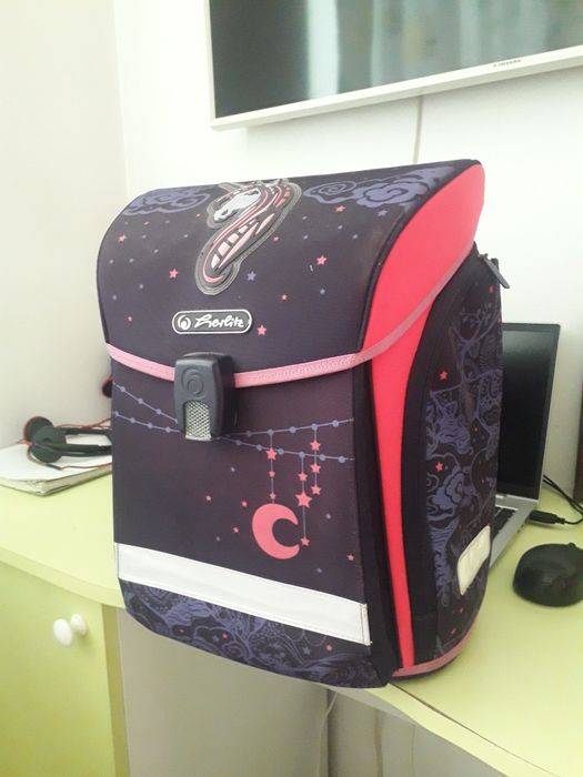 Ghiozdan Herlitz,purtat de 2,3 ori, ca nou