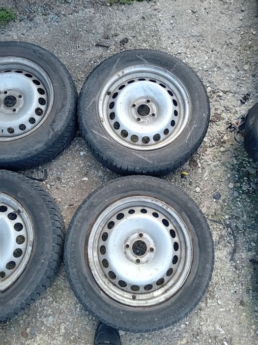 Джанти с гуми зимни 185/65/15 Dacia Дачия 200лв комплекта