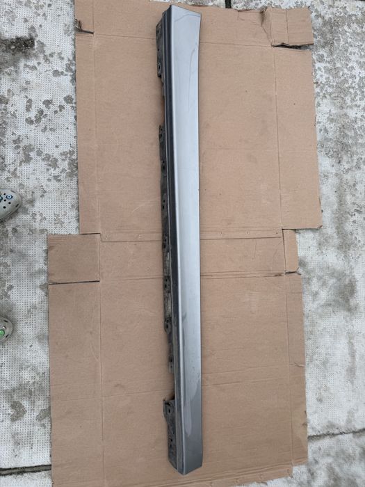Bara fata/bara spate/praguri BMW F30 LCI cod culoare C08
