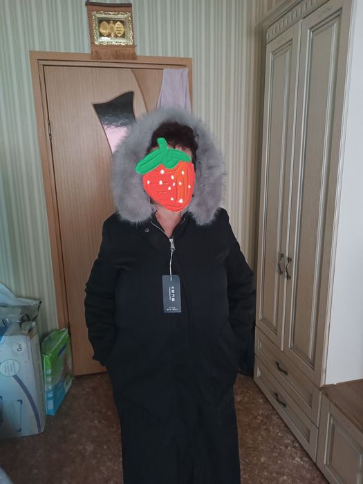 Продам новую куртку с этикеткой 15000