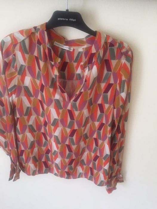 Продавам чисто нова , елегантна маркова блуза