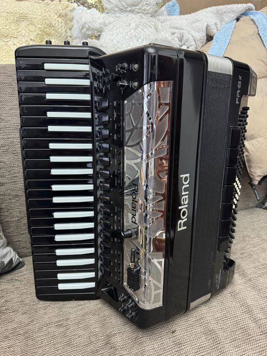 Acordeon roland Fr8x 10/10 wireless juzisound