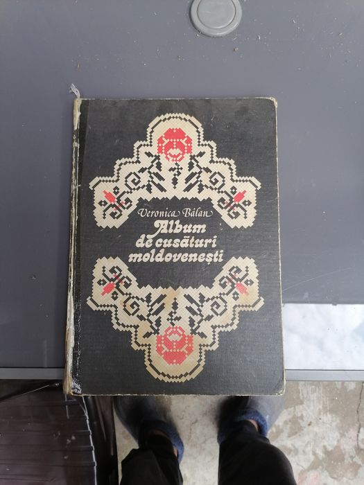 Carti medicina, Biblie sfânta , tablouri