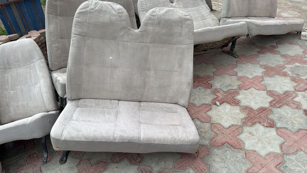 Продам сиденья на автобус тойота коастер