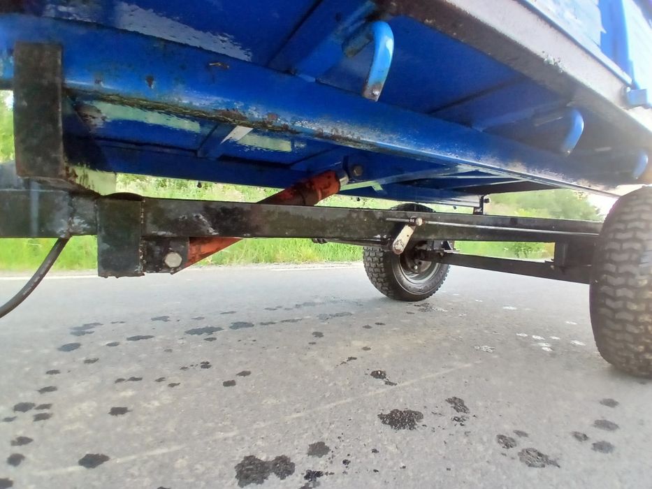 Remorca pentru tractor basculabila , recent adusa