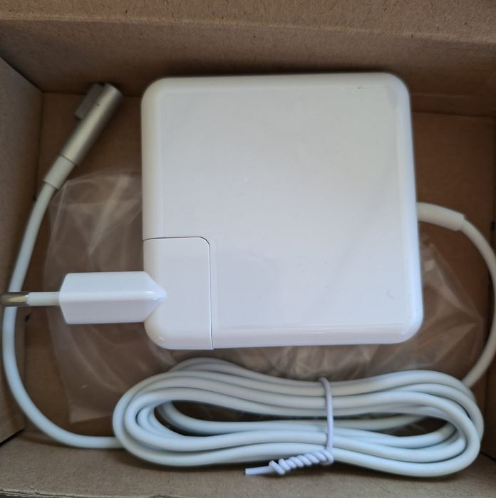 Зарядно за Apple MacBook