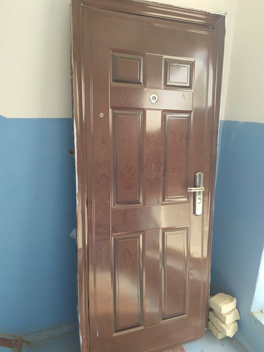 Продаю дверь турецкую