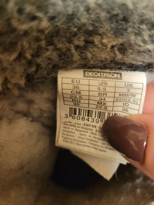 Vând cizme zăpadă, impermeabile Quechua