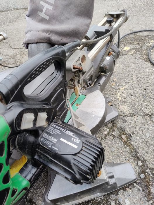 Hitachi циркуляр/пендула