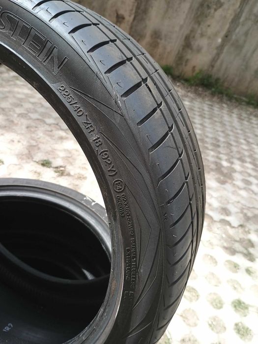 Продавам комплект летни гуми Vredestein 225/40 R18