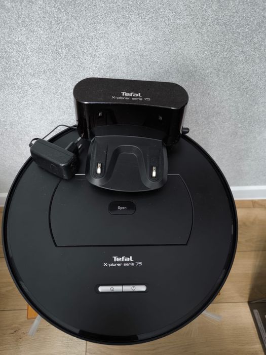 Продам робот пылесос Tefal