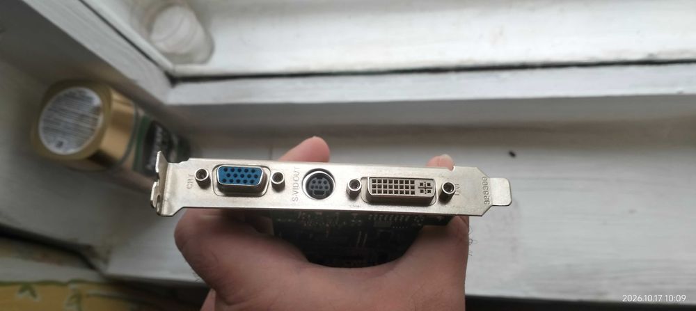Видеокарта Radeon x300se 128mb