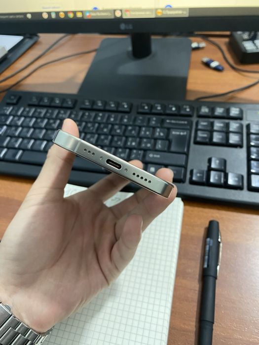 iPhone 16 pro 128 gb