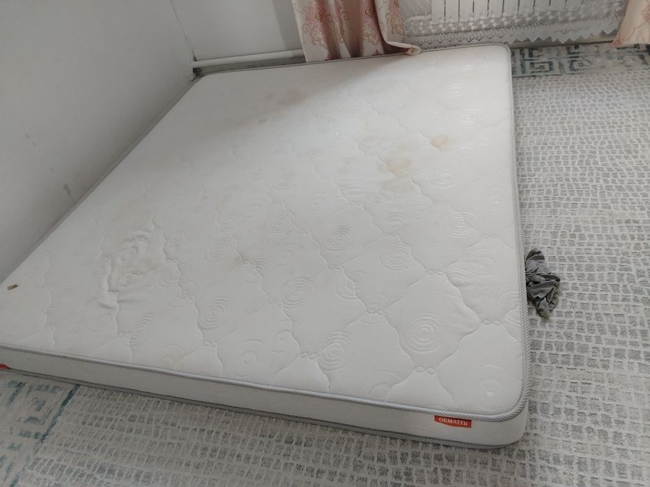 Матрас новый хороший